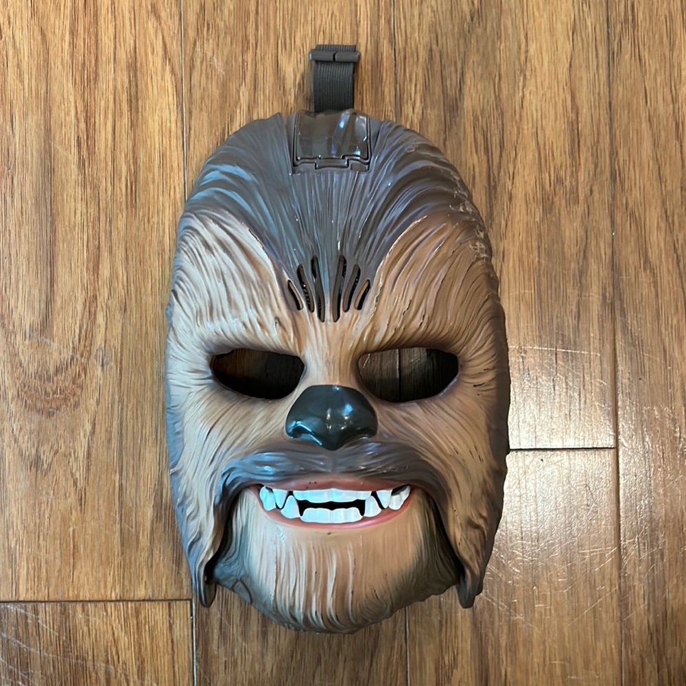Talking Chewbacca mask